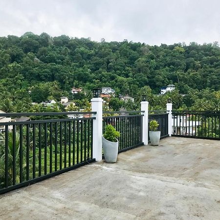 Tranquil Quarter Hotel Канди Екстериор снимка