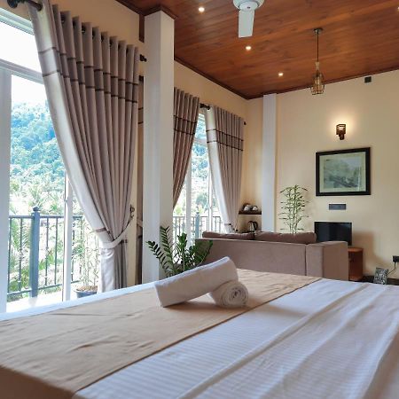 Tranquil Quarter Hotel Канди Екстериор снимка