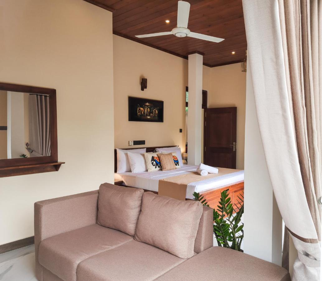 Tranquil Quarter Hotel Канди Екстериор снимка