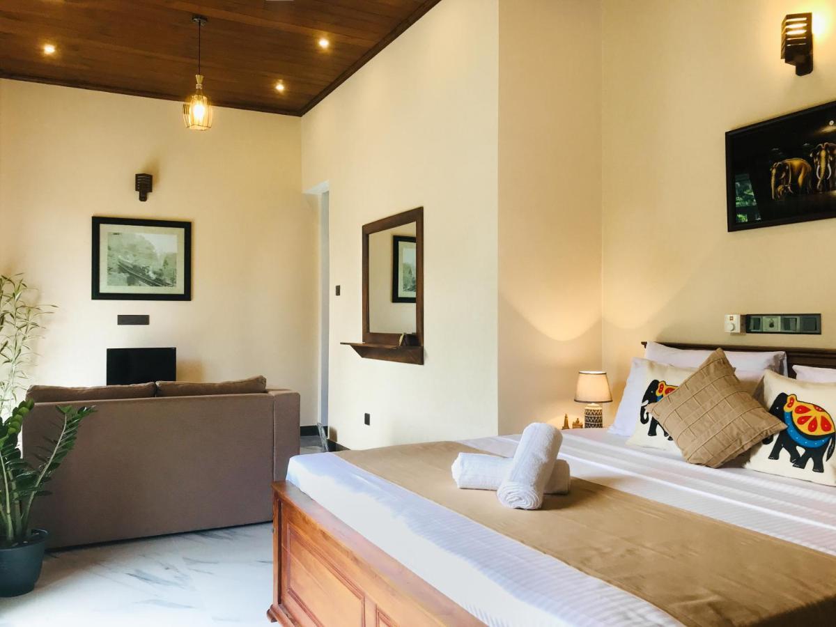 Tranquil Quarter Hotel Канди Екстериор снимка